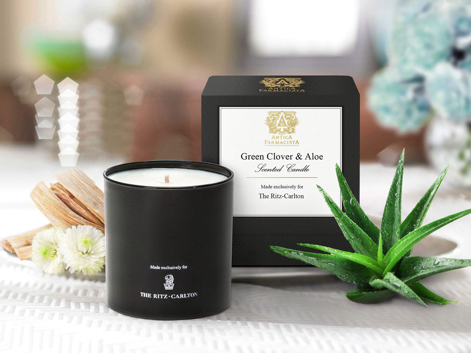 Amazon.com: The Ritz-Carlton Green Clover & Aloe Candle by Antica